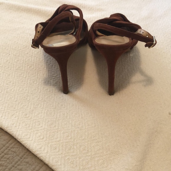 Banana Republic Suede Pump - Picture 2 of 5